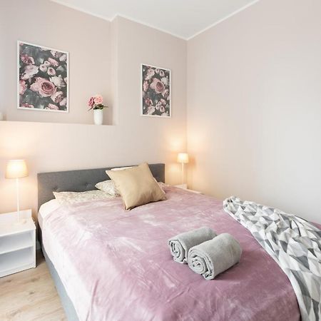 Superapart Aignera Apt 4, Family Friendly Oasis Varsó Kültér fotó