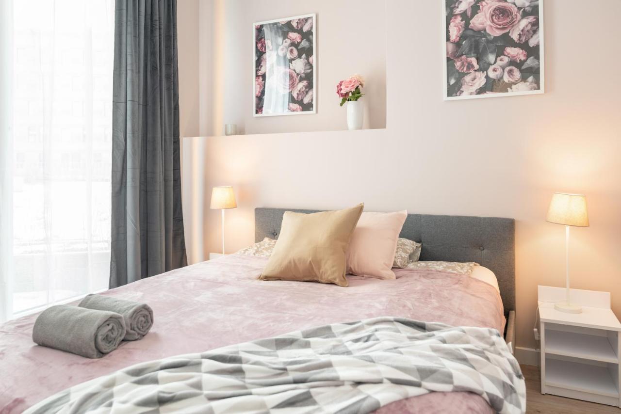 Superapart Aignera Apt 4, Family Friendly Oasis Varsó Kültér fotó