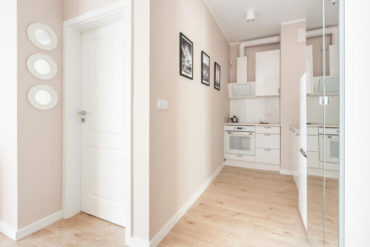 Superapart Aignera Apt 4, Family Friendly Oasis Varsó Kültér fotó