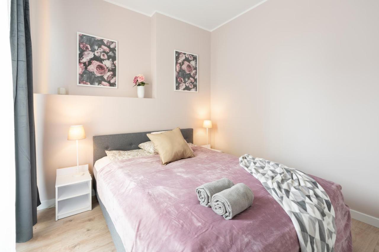 Superapart Aignera Apt 4, Family Friendly Oasis Varsó Kültér fotó